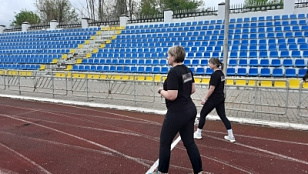 Должностные лица Нижнедонского отдела рыбоохраны Азово-Черноморского территориального управления Росрыболовства сдавали  нормативы ГТО